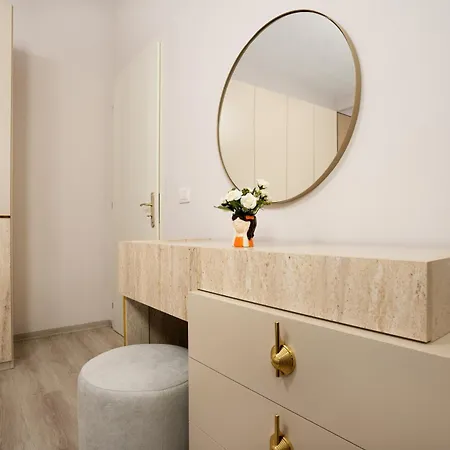 Huqi Luxury 3 Lägenhet Tirana