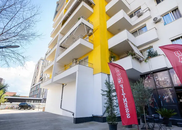 Huqi Luxury 3 * Tirana