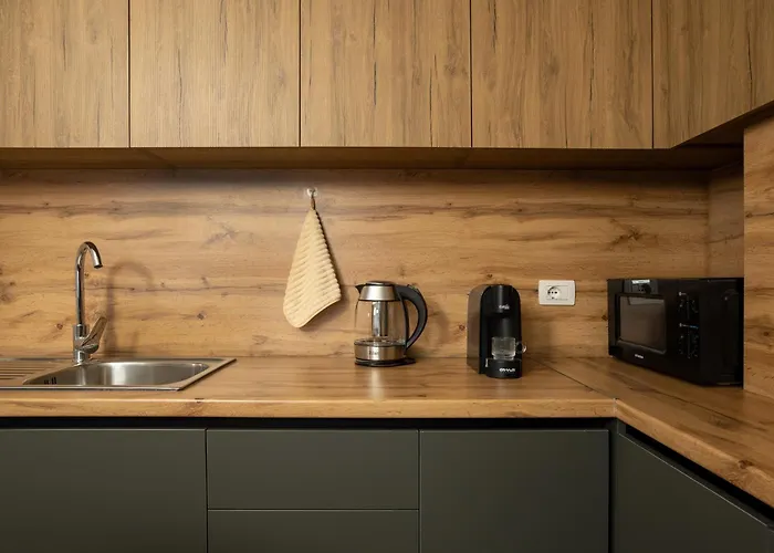 Huqi Luxury 3 Tirana