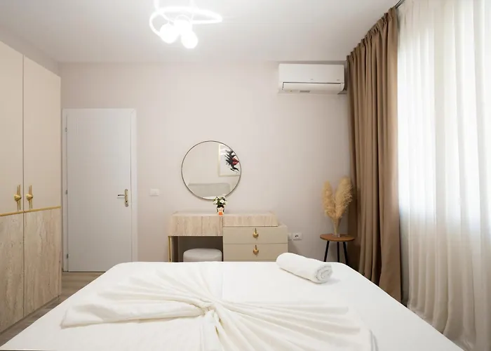 Huqi Luxury 3 Lägenhet Tirana